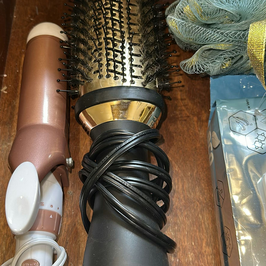 BEITMISS Hair Dryer Brush, Curling Iron, Body Wipes, and Bath Loofah - image 5 of 5