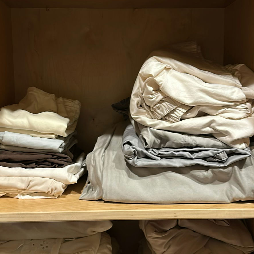 Assorted Bed Sheets, Pillowcases, and Towels - image 2 of 7