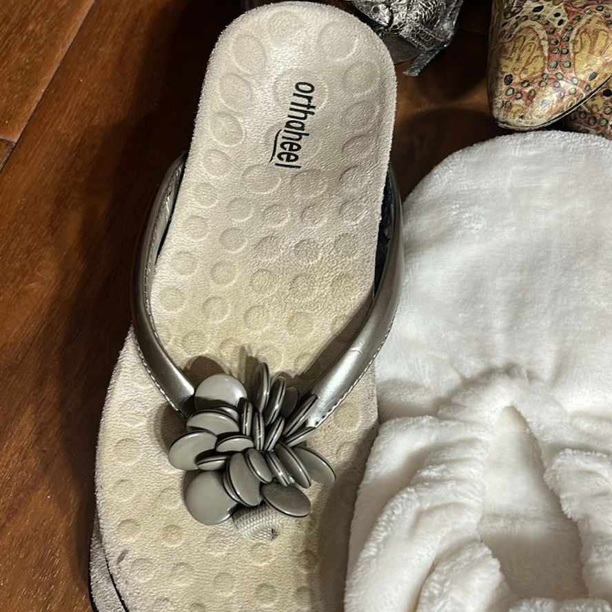 Assorted Women's Shoes and Sandals - image 4 of 5
