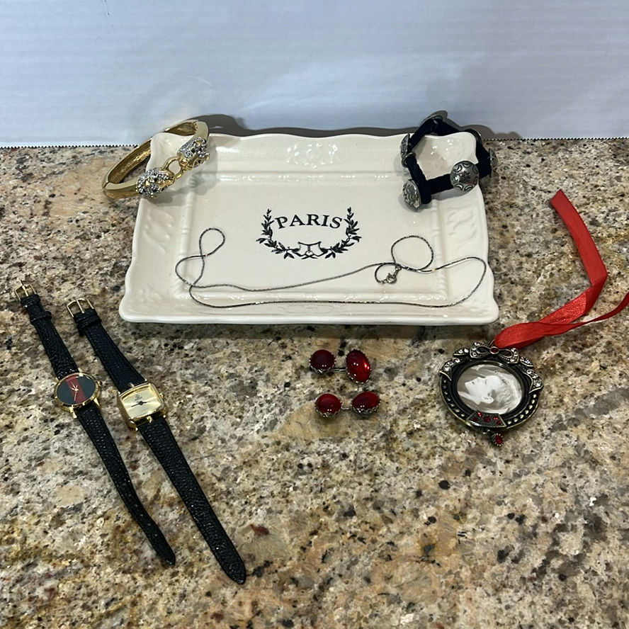 Faux- Gucci Watches and Assorted Jewelry Accessories - image 1 of 7