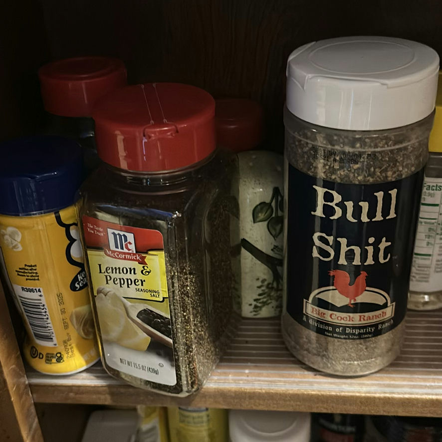 Assorted Spice and Seasoning Containers - image 3 of 6