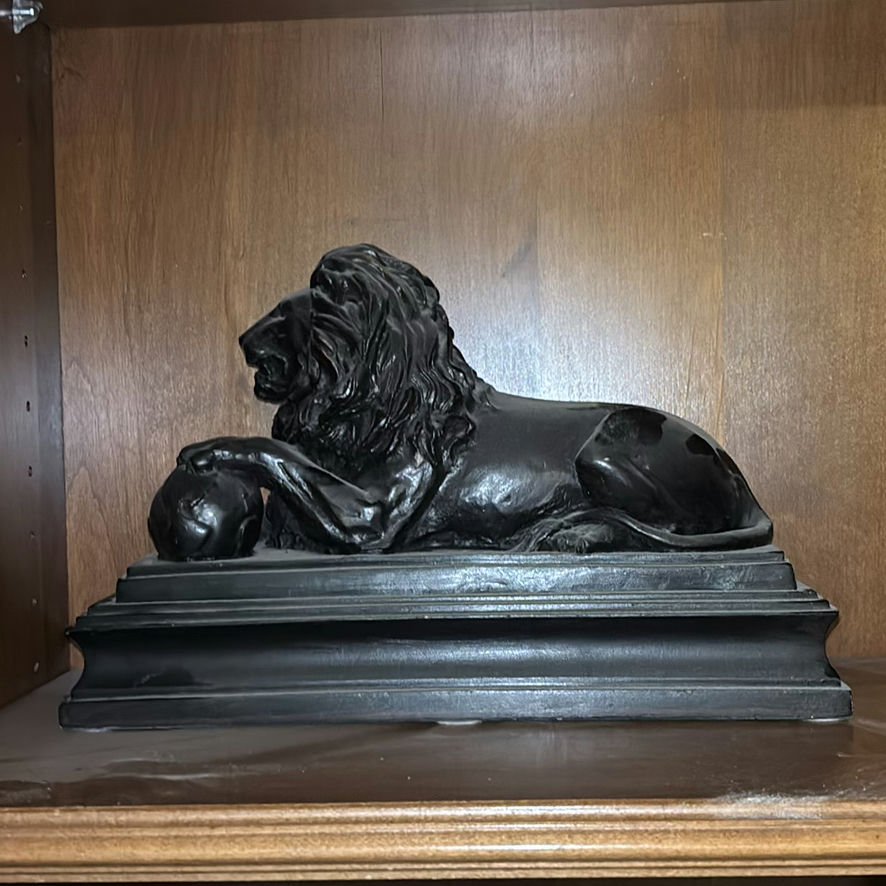 Decorative Figurines, Travel Books, and Glass Decor - image 2 of 8