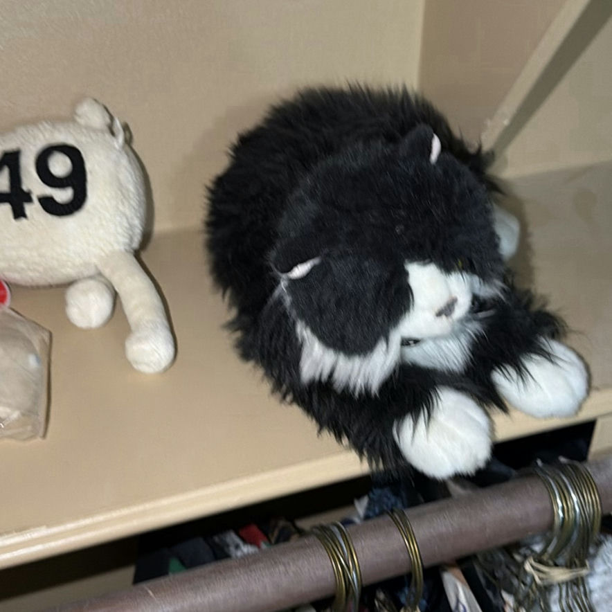 Serta Counting Sheep Plush Toys and Black Plush Dog - image 3 of 5