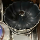 Assorted Bakeware and Kitchen Pans - thumbnail 2 of 4
