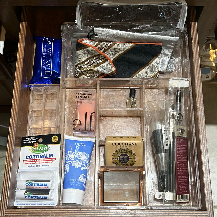 Assorted Cosmetics, Toiletry Bags, and Beauty Accessories - image 1 of 5