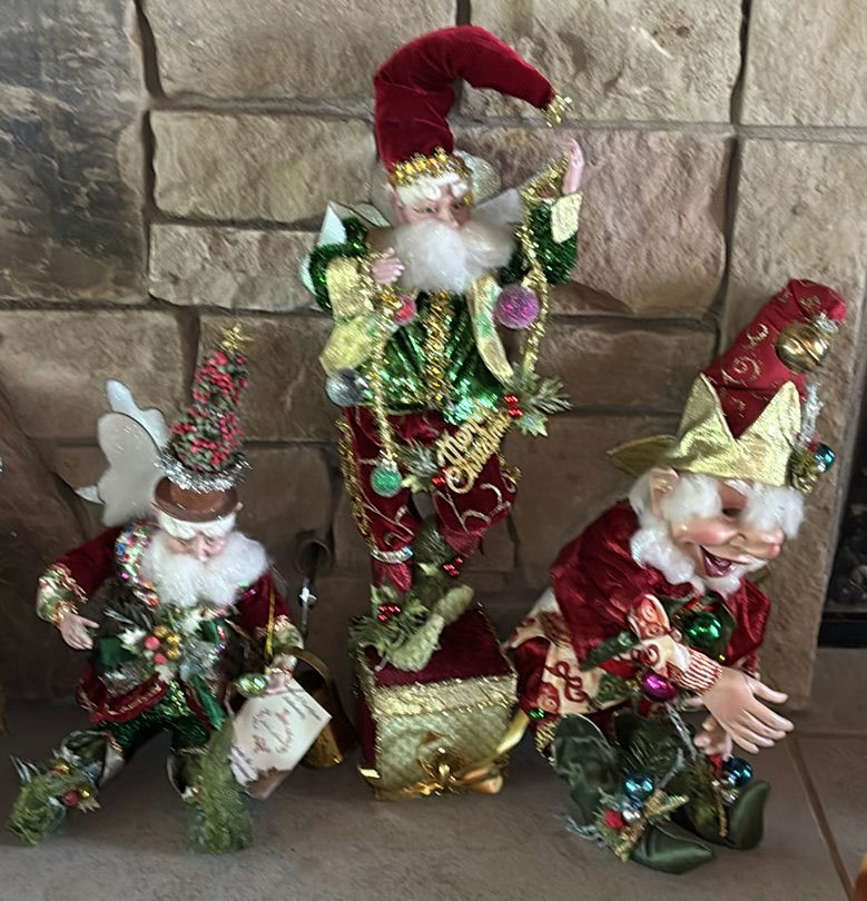 Christmas Figurines and Decorative Glass Sculpture - image 2 of 7