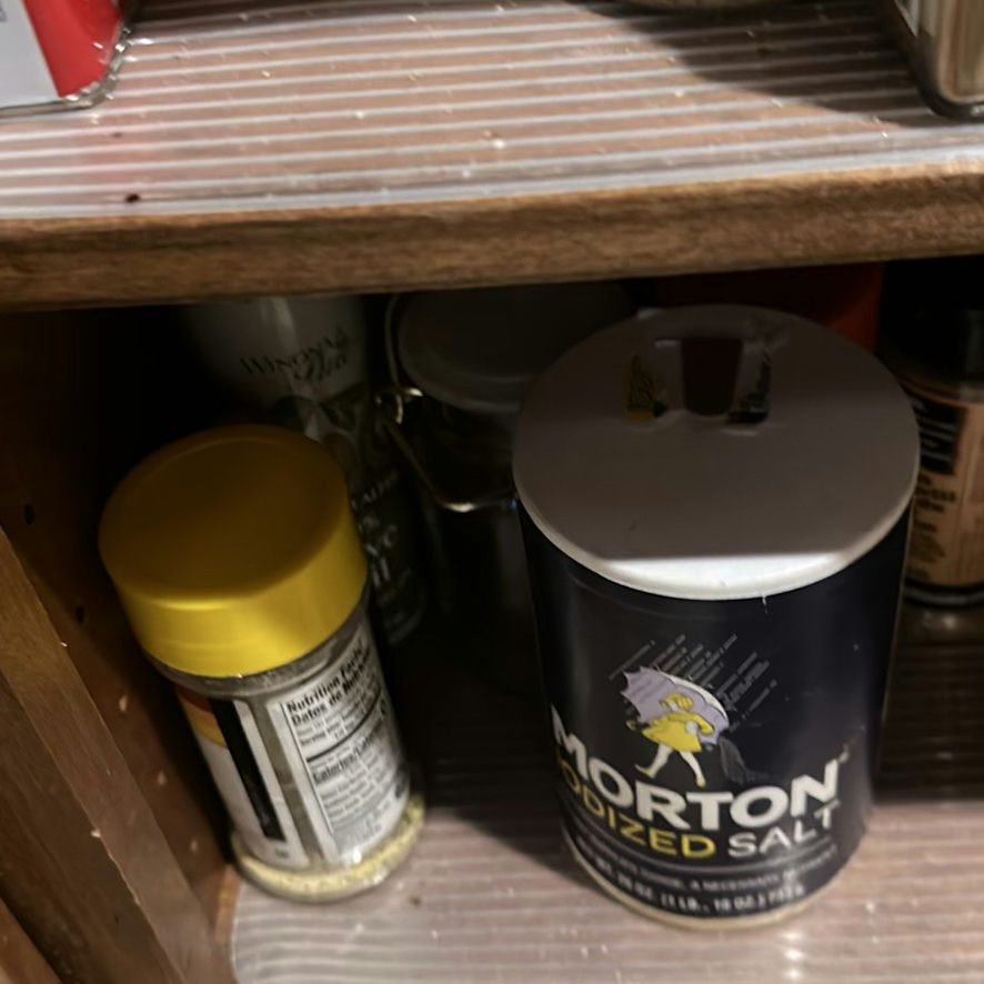 Assorted Spice and Seasoning Containers - image 6 of 6