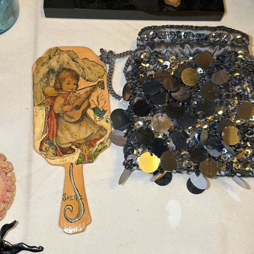 Assorted Vintage Decorative Items and Trinkets - image 4 of 9