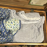 Lane Cedar Chest with Bedding - thumbnail 5 of 7