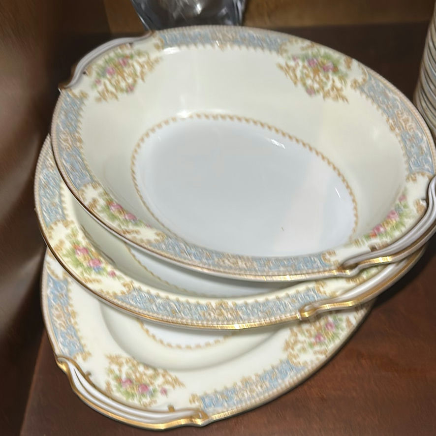 Decorative China Dinnerware and Glassware Set - image 7 of 13