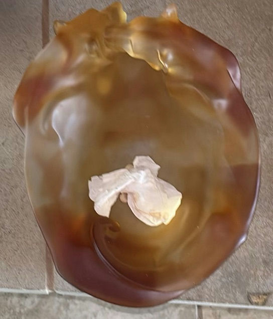 Christmas Figurines and Decorative Glass Sculpture - image 4 of 7