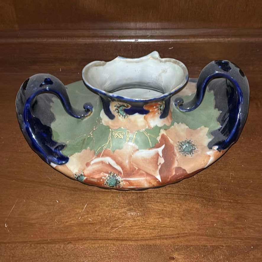 Decorative Figurines, Travel Books, and Glass Decor - image 7 of 8