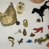 Assorted Vintage Decorative Items and Trinkets - thumbnail 7 of 9