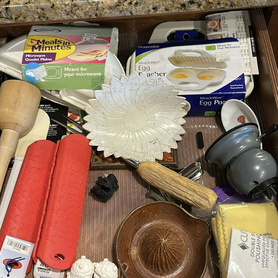 Assorted Kitchen Utensils and Gadgets - image 4 of 15