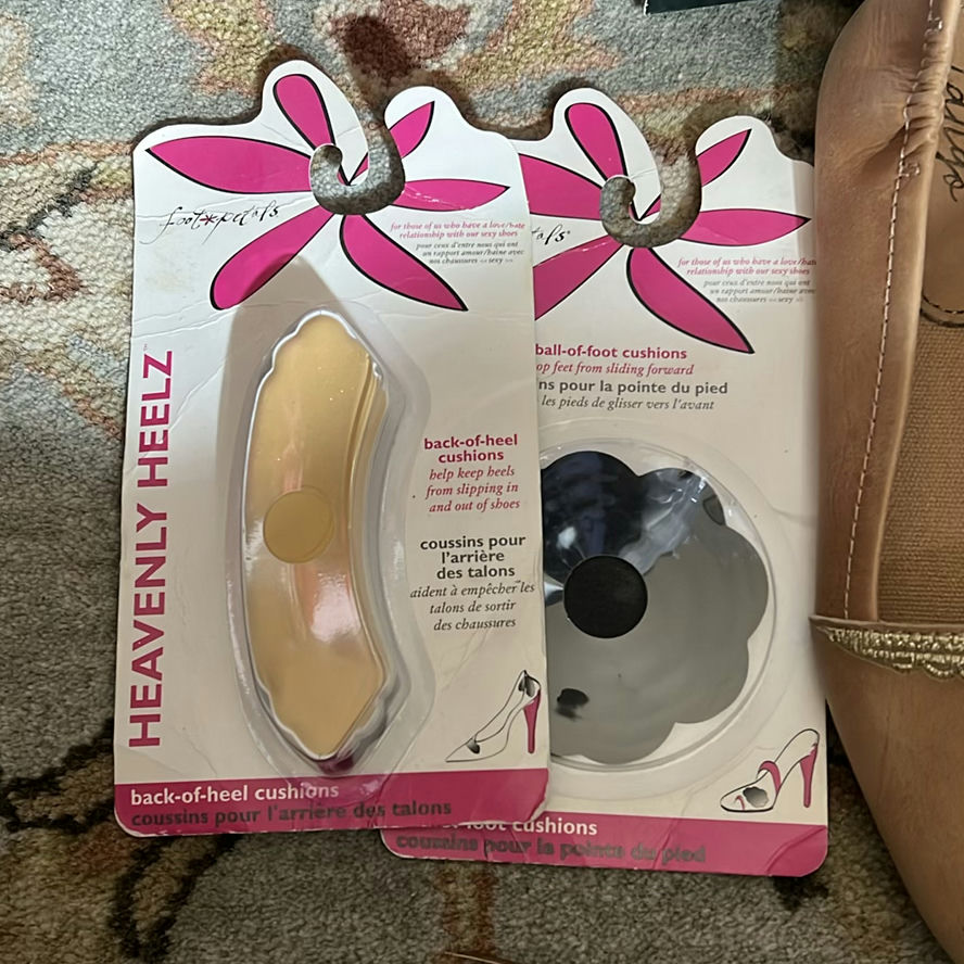 Assorted Women's Shoes and Heel Cushions - image 2 of 9