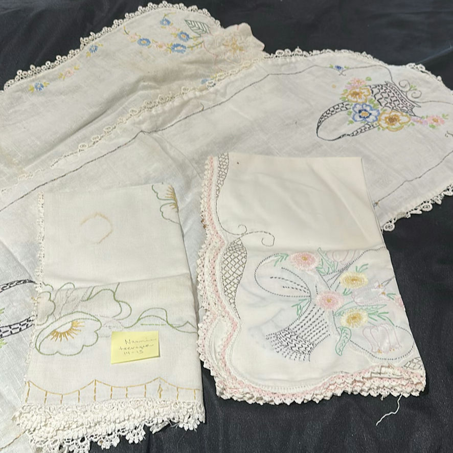 Embroidered Linen Tablecloths and Decorative Linens - image 1 of 5