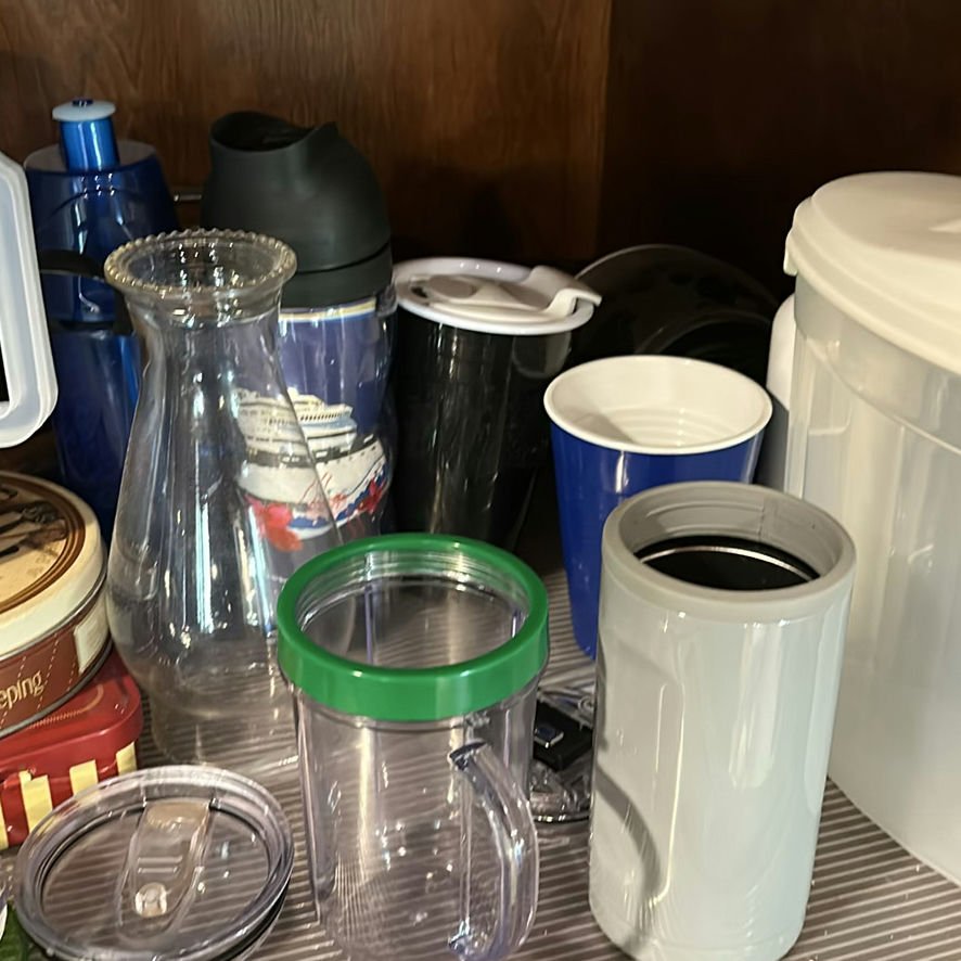 Assorted Drinkware and Storage Containers - image 6 of 8