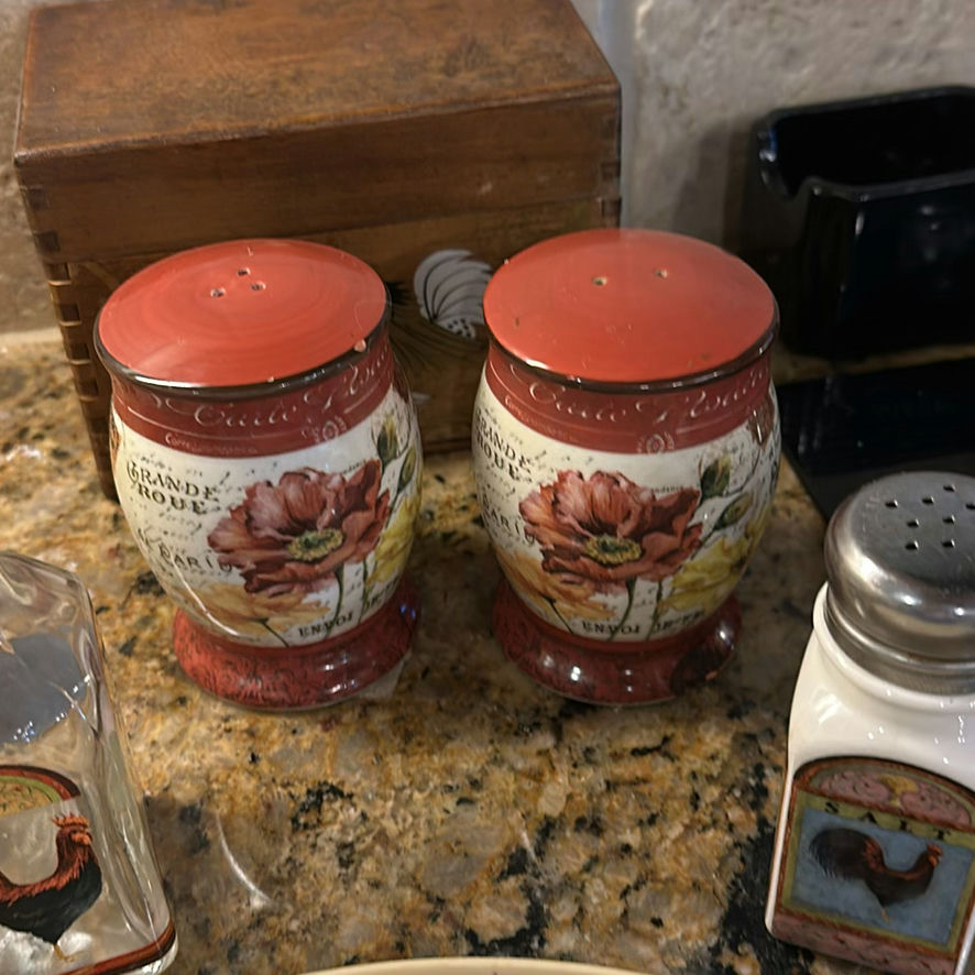 Assorted Kitchenware and Household Items - image 8 of 17