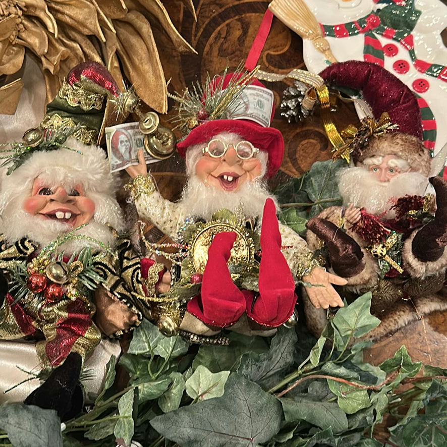 Assorted Christmas and Holiday Home Decor Items - image 4 of 10