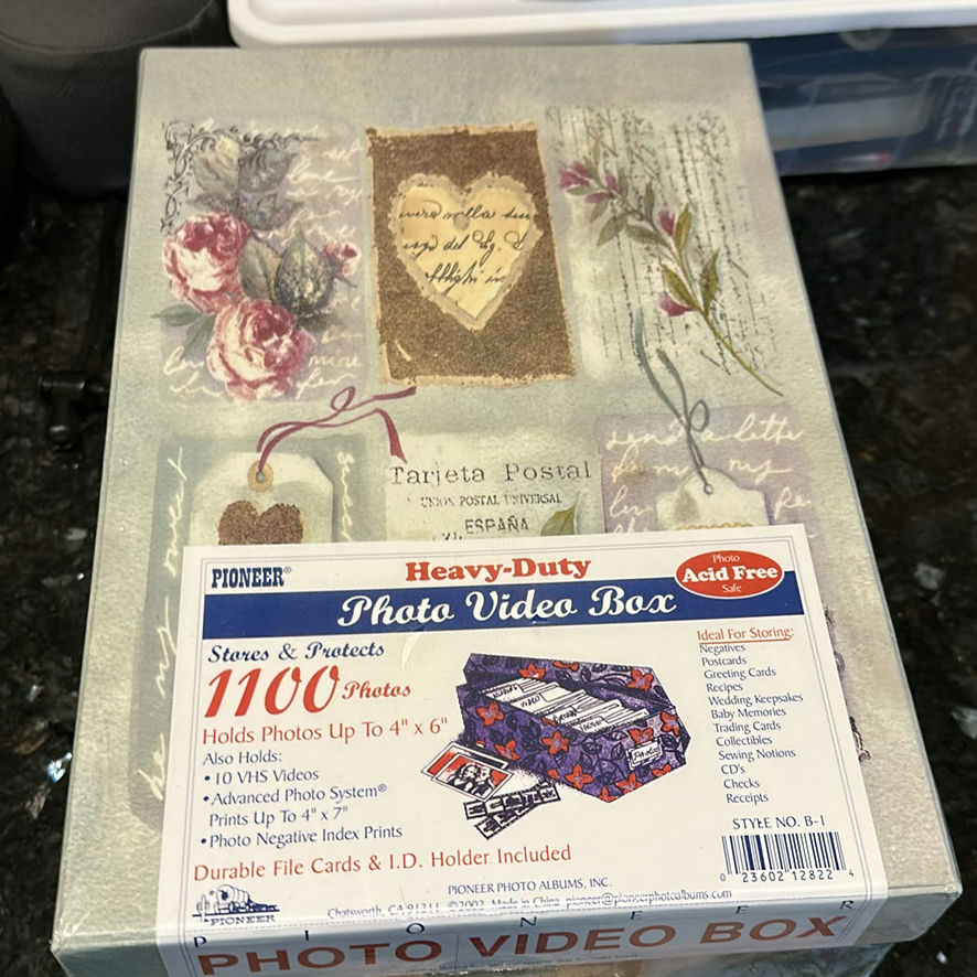 Mixed Household and Craft Supply Items - image 4 of 6