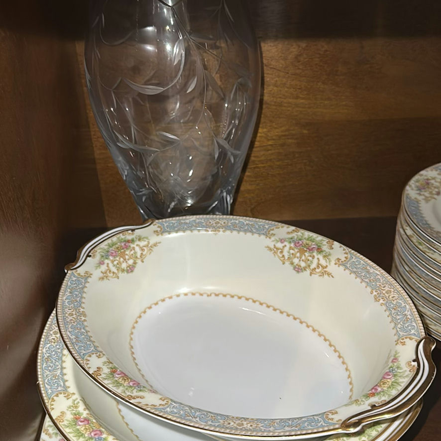 Decorative China Dinnerware and Glassware Set - image 8 of 13