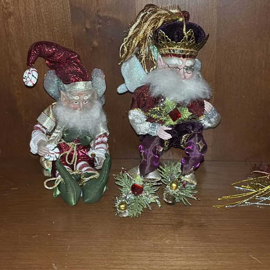 Decorative Figurines, Travel Books, and Glass Decor - image 4 of 8