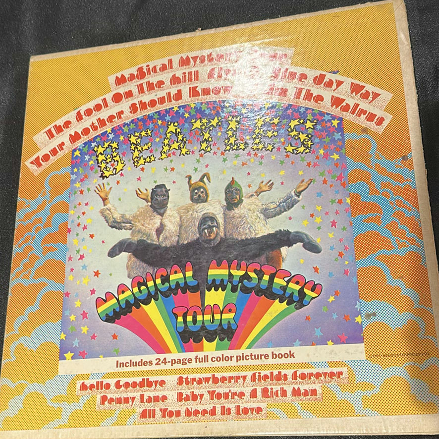 Elvis Presley and The Beatles Vinyl Record Albums - image 5 of 11