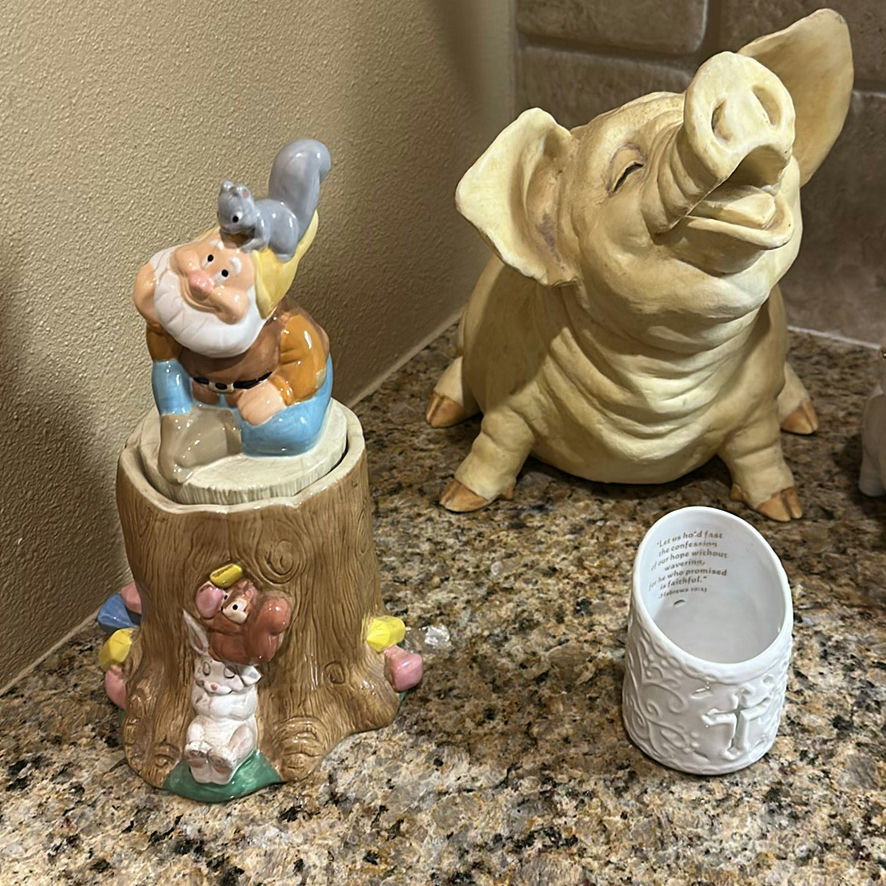 Assorted Animal and Decorative Figurines - image 2 of 5