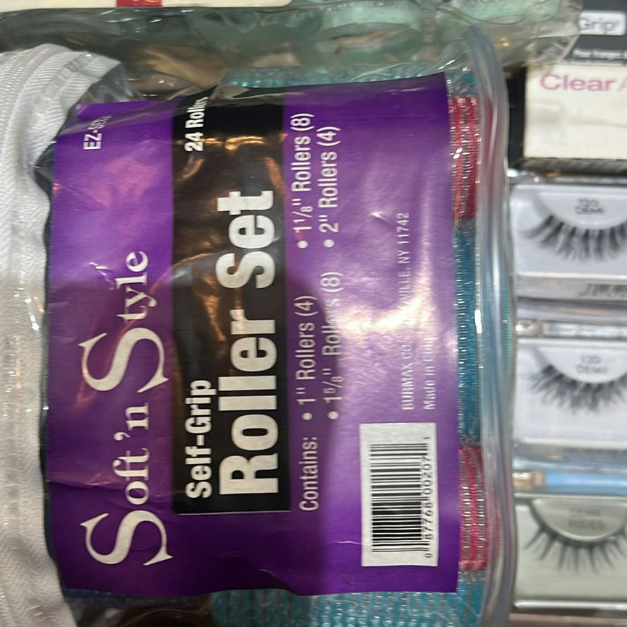Beauty and Cosmetic Accessories Bundle - image 5 of 7