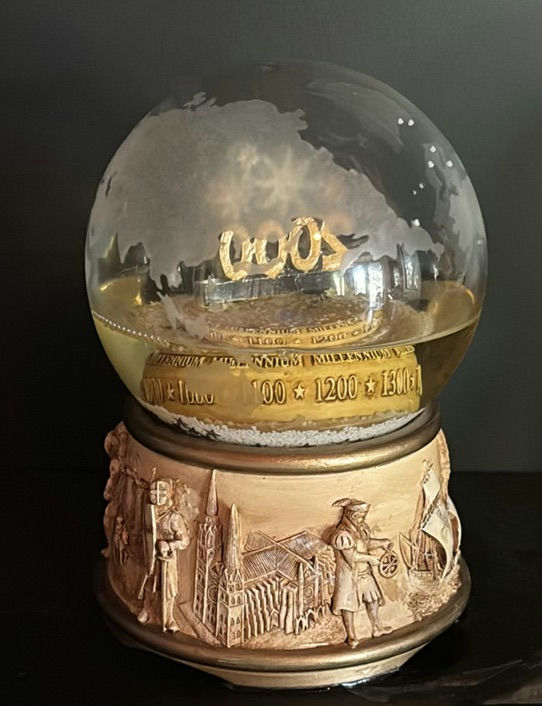 Collection of Decorative Snow Globes - image 9 of 10