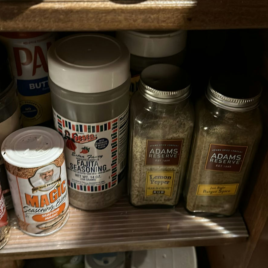 Assorted Spice and Seasoning Containers - image 5 of 6