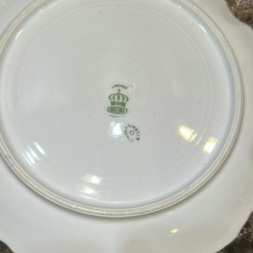 Assorted Decorative Ceramic Plates and Dish - image 8 of 11