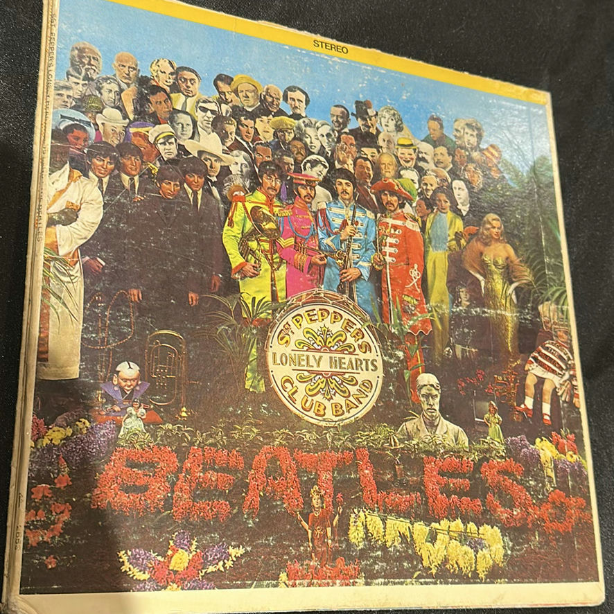 Elvis Presley and The Beatles Vinyl Record Albums - image 4 of 11