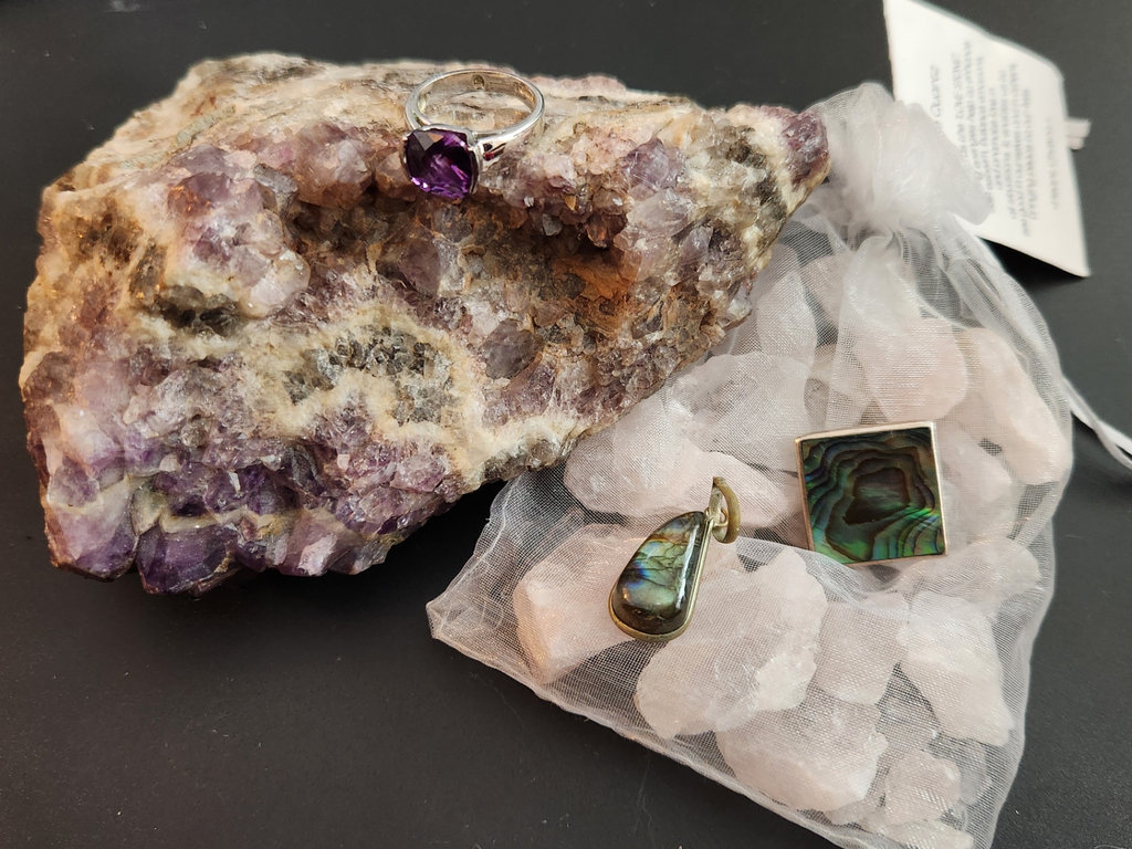Jewelry Lot (Crystal Love & Protection) – bag of Rose Quartz, Amethyst Ring, Abalone pendant + Labradorite Pendant (all jewelry Sterling 925) - image 12 of 12