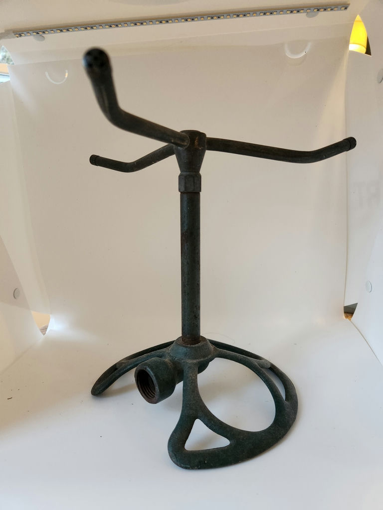 Antique Cast-Iron Rotary Lawn Sprinkler on Stand – 3-Arm Industrial / Garden Sprinkler Head - image 5 of 8