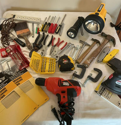 Tools - Image 1 of 7