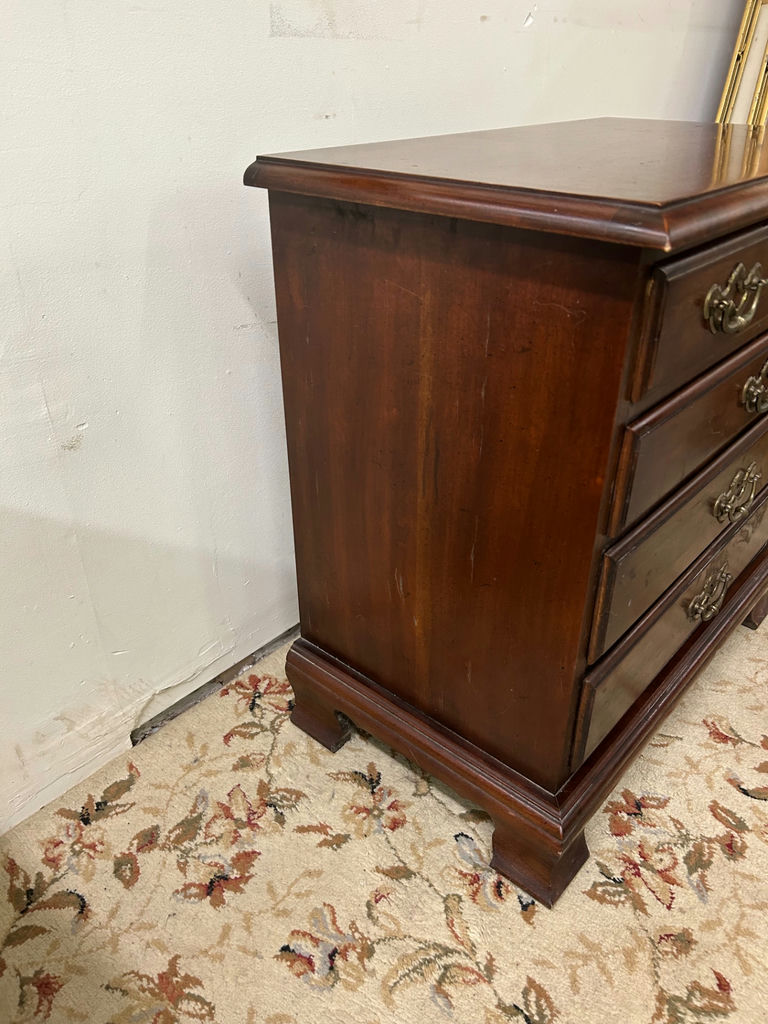 A Pair of Thomasville Nightstands - image 6 of 9