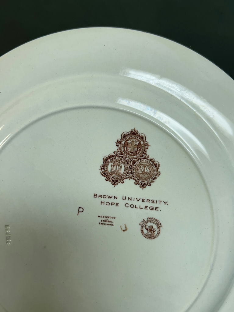 Vintage Wedgwood Browne University Souvenir Plates 6 - image 4 of 7