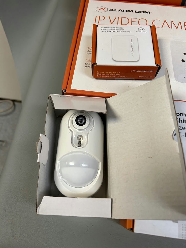 Home Security Cameras & Accessories - image 2 of 16