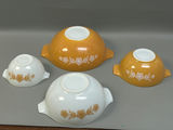 A Group of 4 Vintage Pyrex Mixing Bowls  - thumbnail 4 of 5