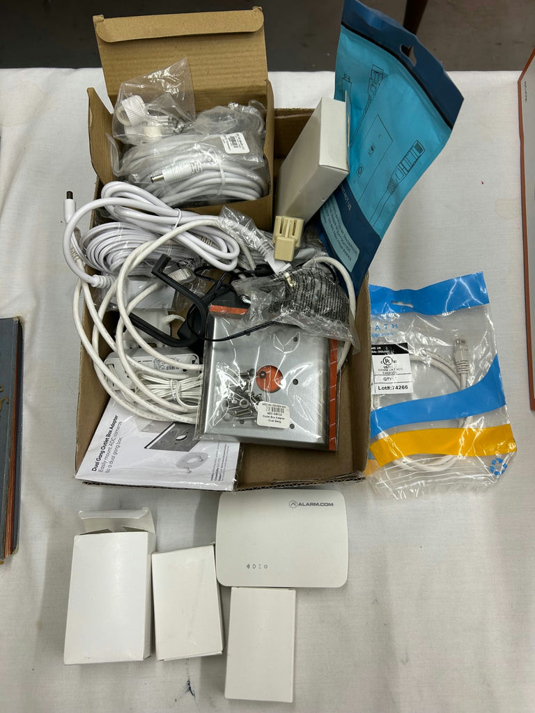 Home Security Cameras & Accessories  - image 15 of 16