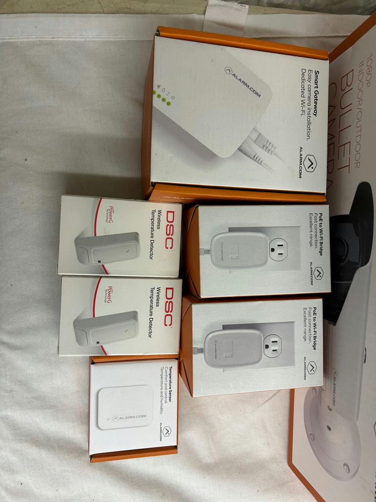 Home Security Cameras & Accessories  - image 11 of 16