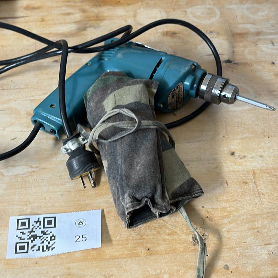 Makita 10mm Drill with Drill Bit Set - image 6 of 6