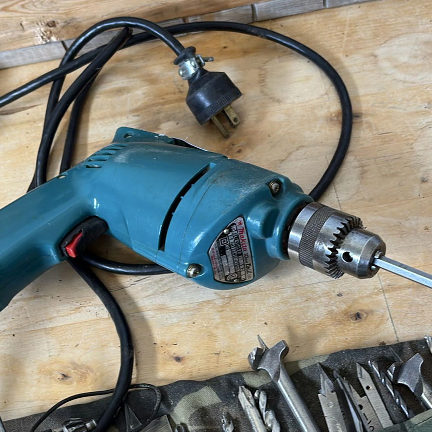 Makita 10mm Drill with Drill Bit Set - image 4 of 6