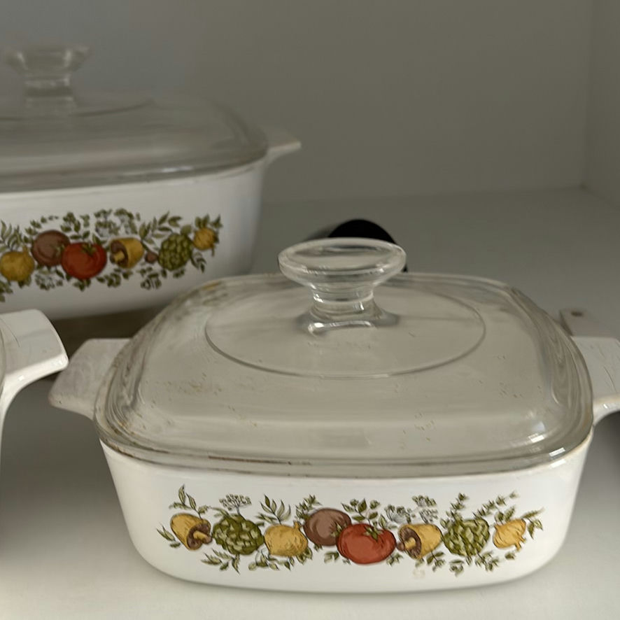 Vintage Corning Ware Casserole Dishes - image 4 of 12