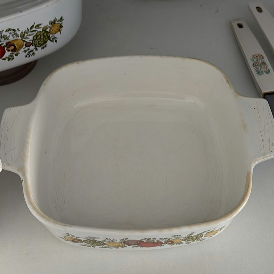 Vintage Corning Ware Casserole Dishes - image 9 of 12