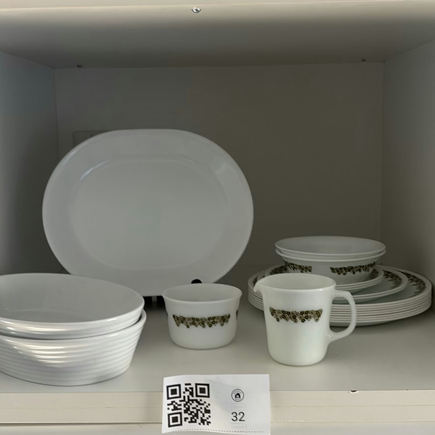 Corelle Floral Pattern Dinnerware Set - image 1 of 10