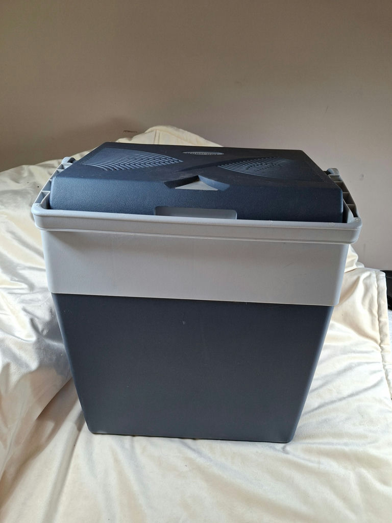 Mobicool portable electric cooler with power cord - image 1 of 6