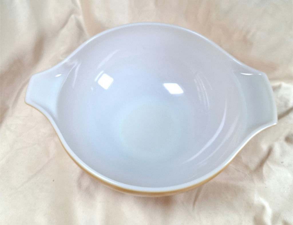 Yellow Pyrex mixing bowl with floral border, 13.5", USA Made - image 4 of 7