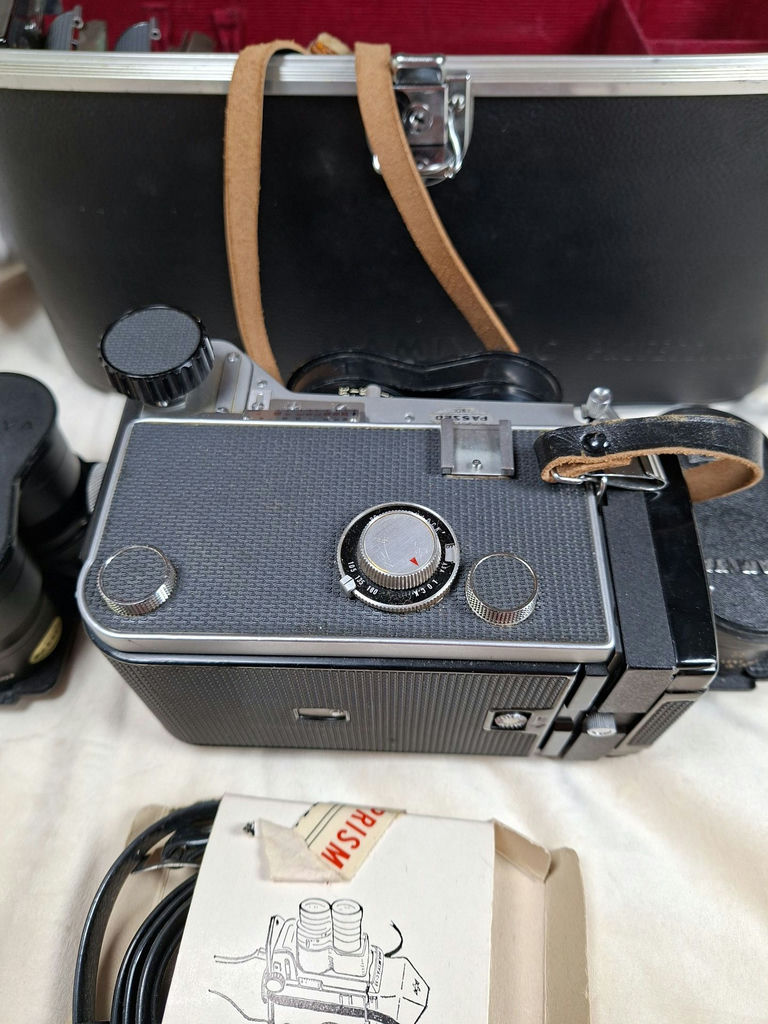 Mamiya C33 Professional Twin-Lens Reflex Camera Kit - image 10 of 11